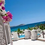 Kairaba Alaçatı Resort&spa 2*